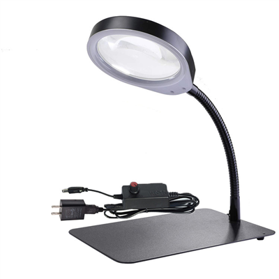 Lampe mit Lupe